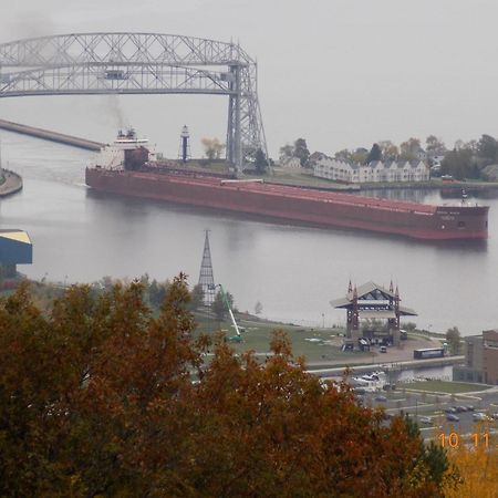 Fairfield Inn & Suites By Marriott Duluth Waterfront Extérieur photo